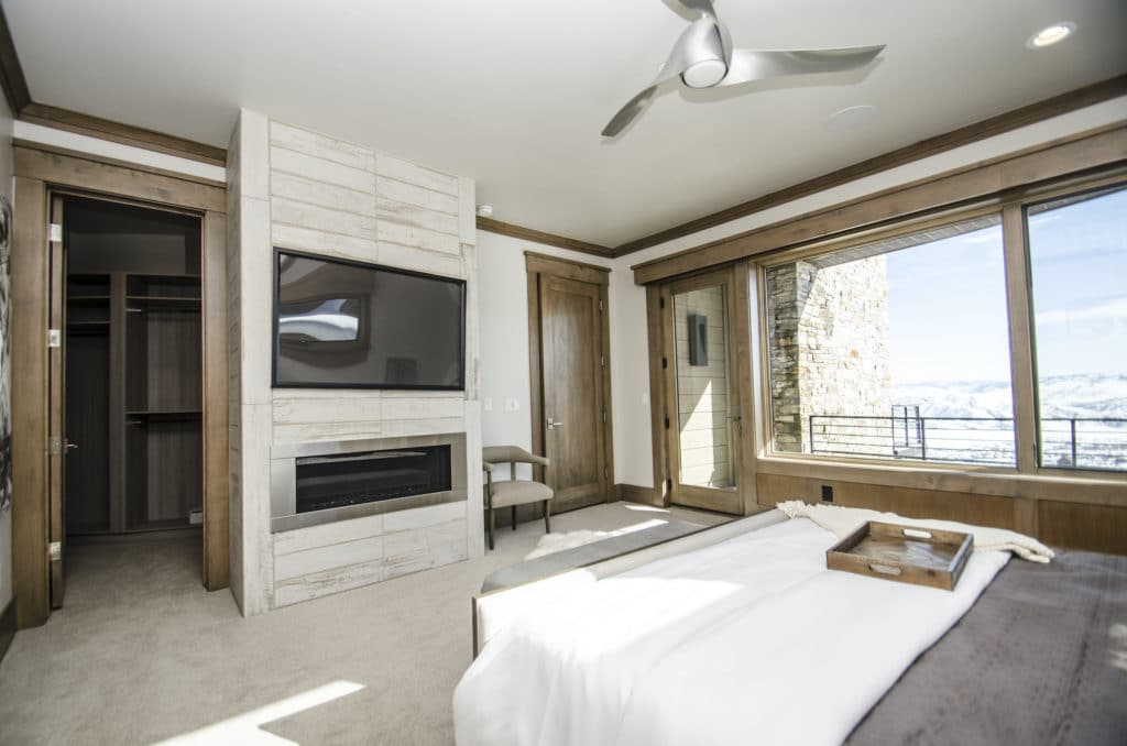 RW Customs | Contemporary
