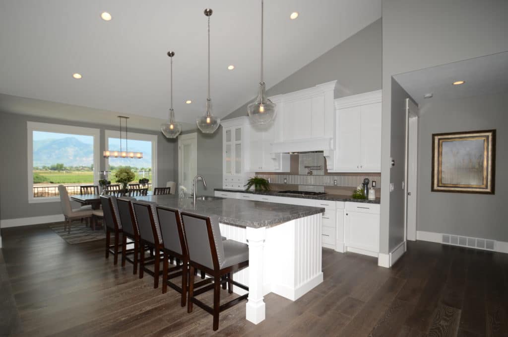 RW Customs | 2015 Parade of Homes – Edgewood Estates