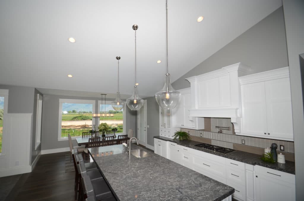 RW Customs | 2015 Parade of Homes – Edgewood Estates