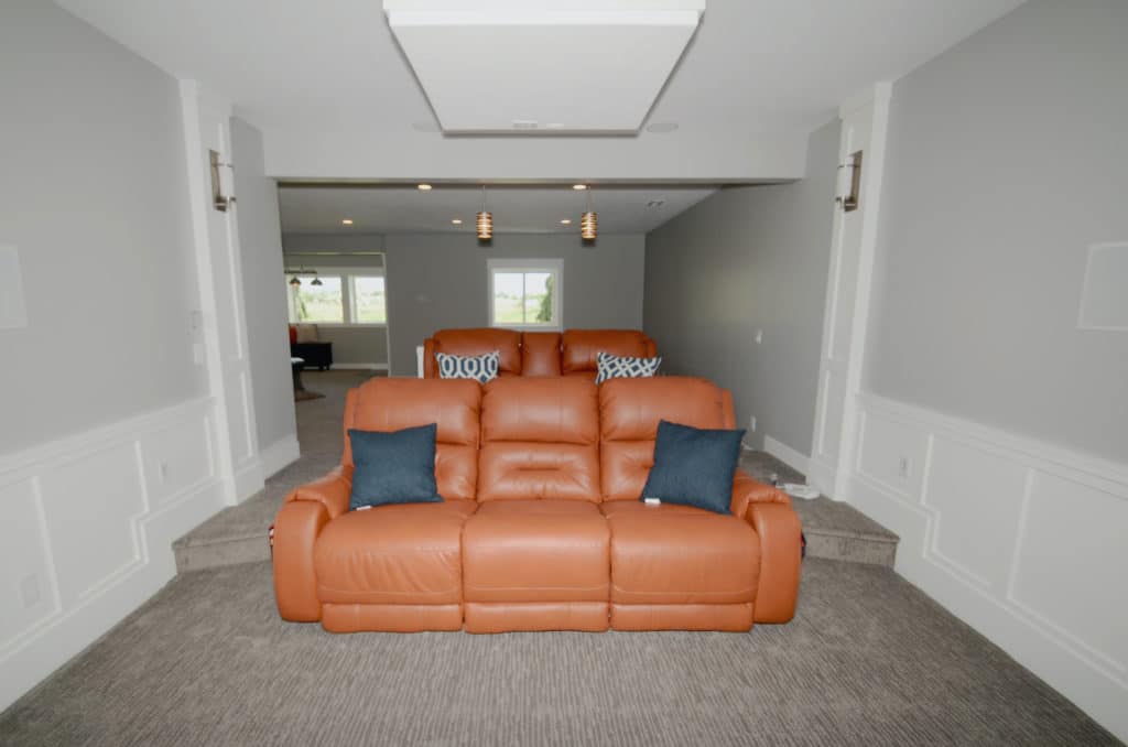 RW Customs | 2015 Parade of Homes – Edgewood Estates