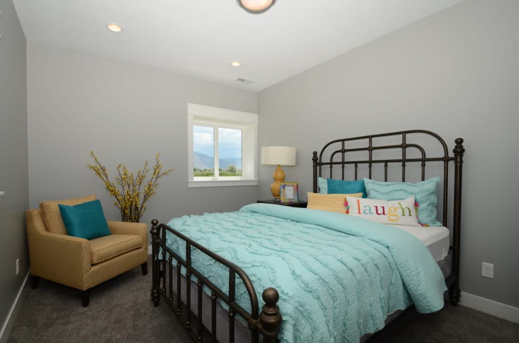RW Customs | 2015 Parade of Homes – Edgewood Estates