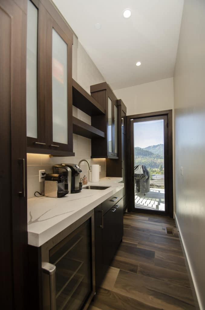RW Customs | Contemporary