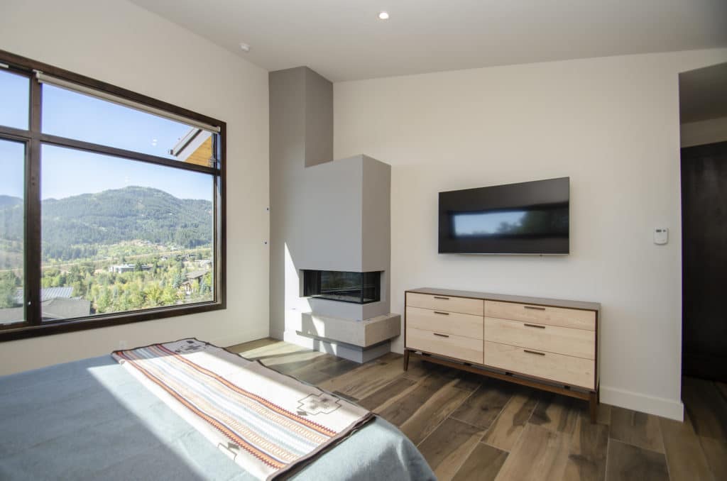 RW Customs | Contemporary