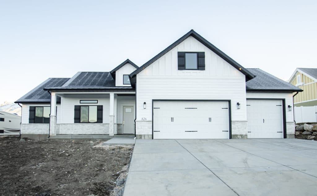 RW Customs | Modern Farmhouse